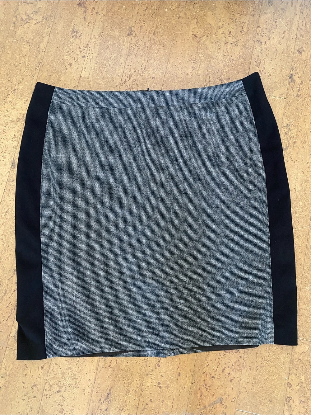 Laura Plus Classic Two-Tone Gray and Black Pencil Skirt Size “
